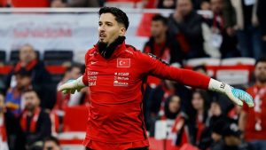 Beşiktaş, Altay Bayındır’la anlaşma sağladı