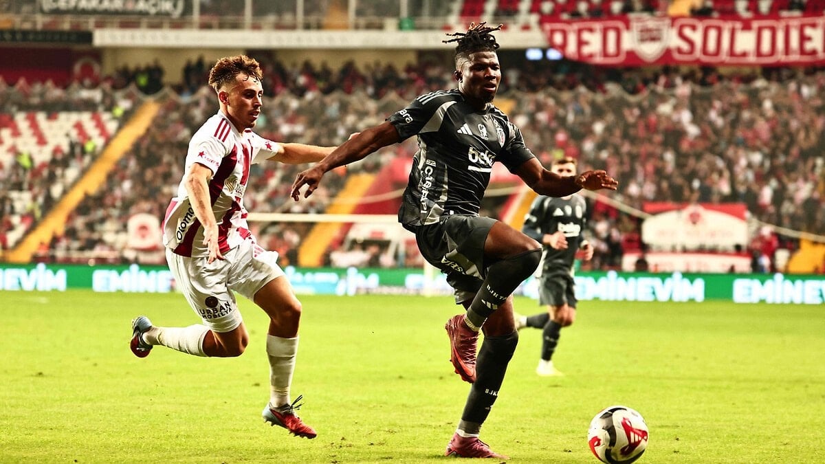 Beşiktaş – Antalyaspor maçının ilk 11’leri