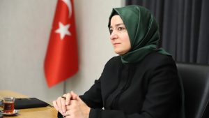 Betül Sayan Kaya’dan Aylin Nazlıaka’ya zor sorular