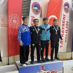 Büyükşehirli Güreşçilerden Madalya Yağmuru