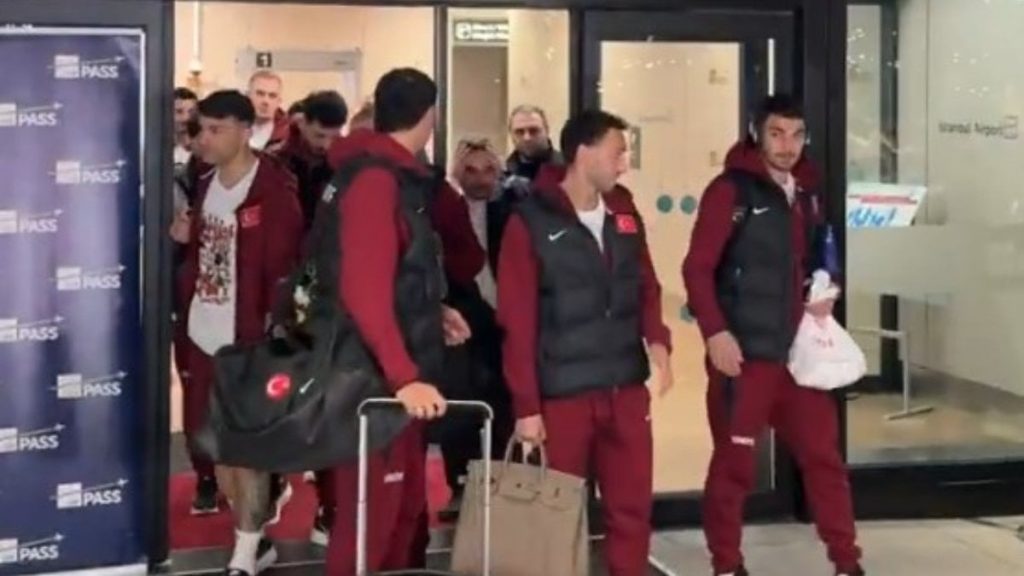 Dünya Kupası bileti alan Milliler yurda döndü