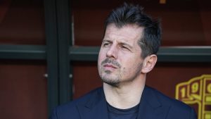 Emre Belözoğlu: Hakem bizi doğradı