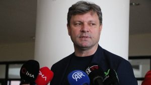 Ertuğrul Sağlam: Artık iki takımlı şampiyonluk yarışı izlemeyelim