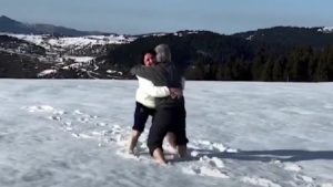 Fatih Tekke, karda güreşti