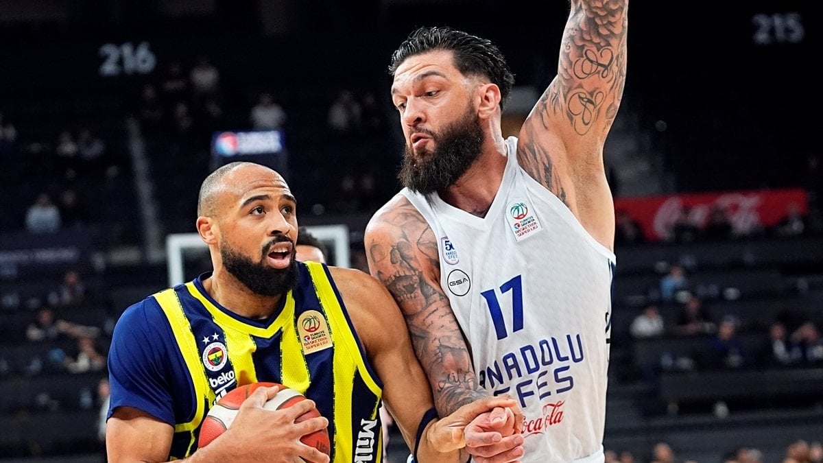 Fenerbahçe, Anadolu Efes’e şans tanımadı
