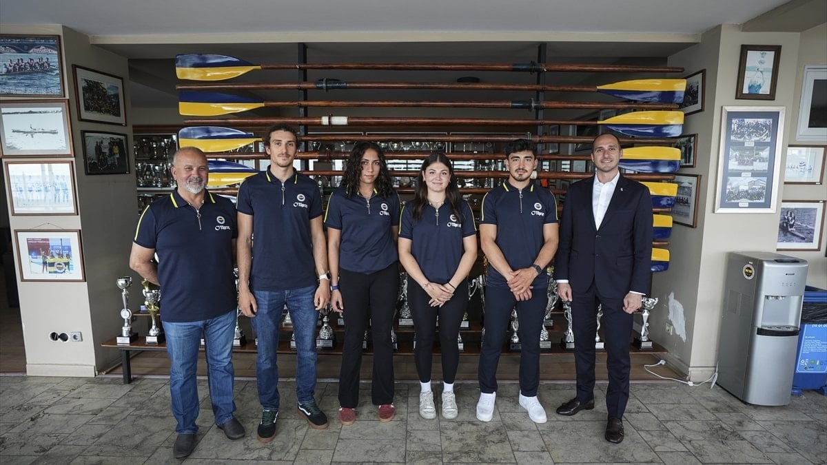 Fenerbahçe Kürek Şubesi’nde şampiyonluk sevinci yaşanıyor