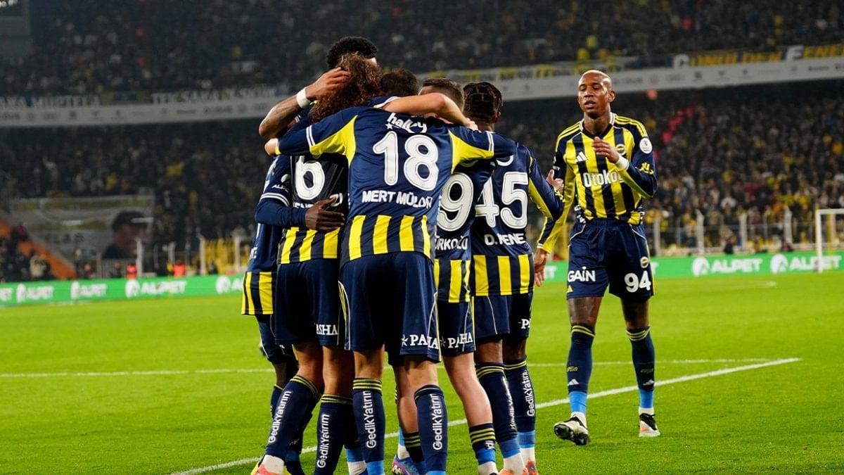 Fenerbahçe son dakikalarda atıyor!