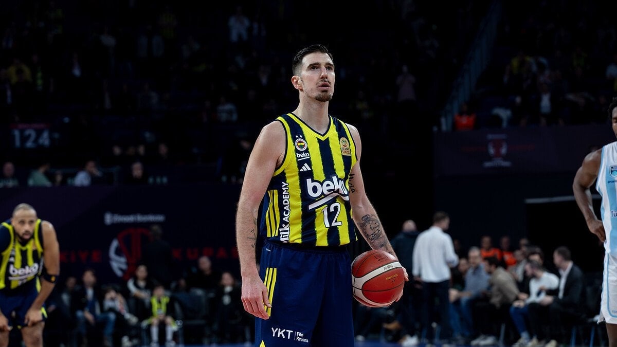 Fenerbahçe’de Nando De Colo sakatlandı
