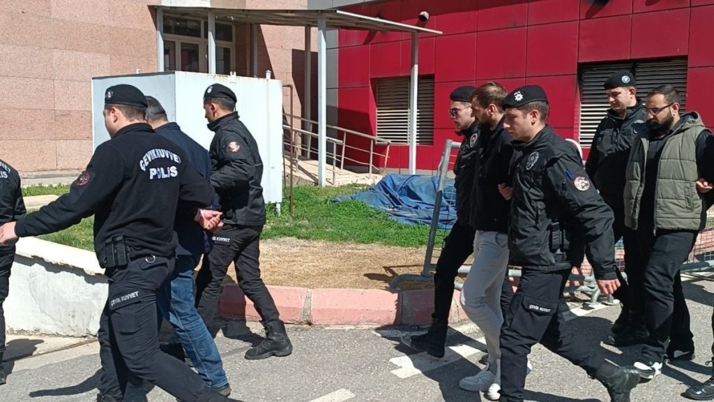 Gaziantep’te kadro alamayan akademisyen meslektaşlarını 521 milyon TL dolandırdı