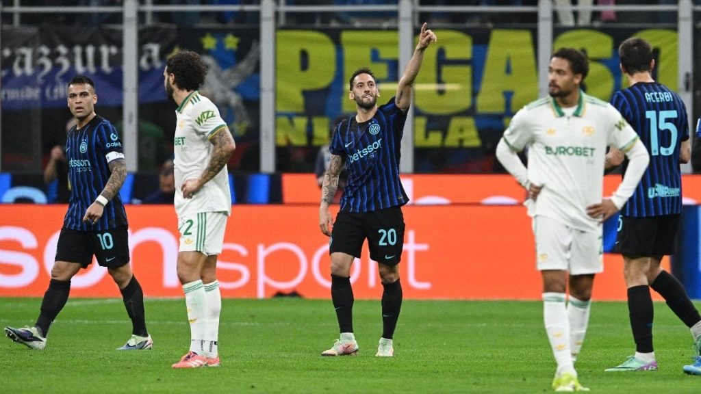 Hakan Çalhanoğlu’ndan muhteşem gol: Inter, Roma’yı 5 golle geçti