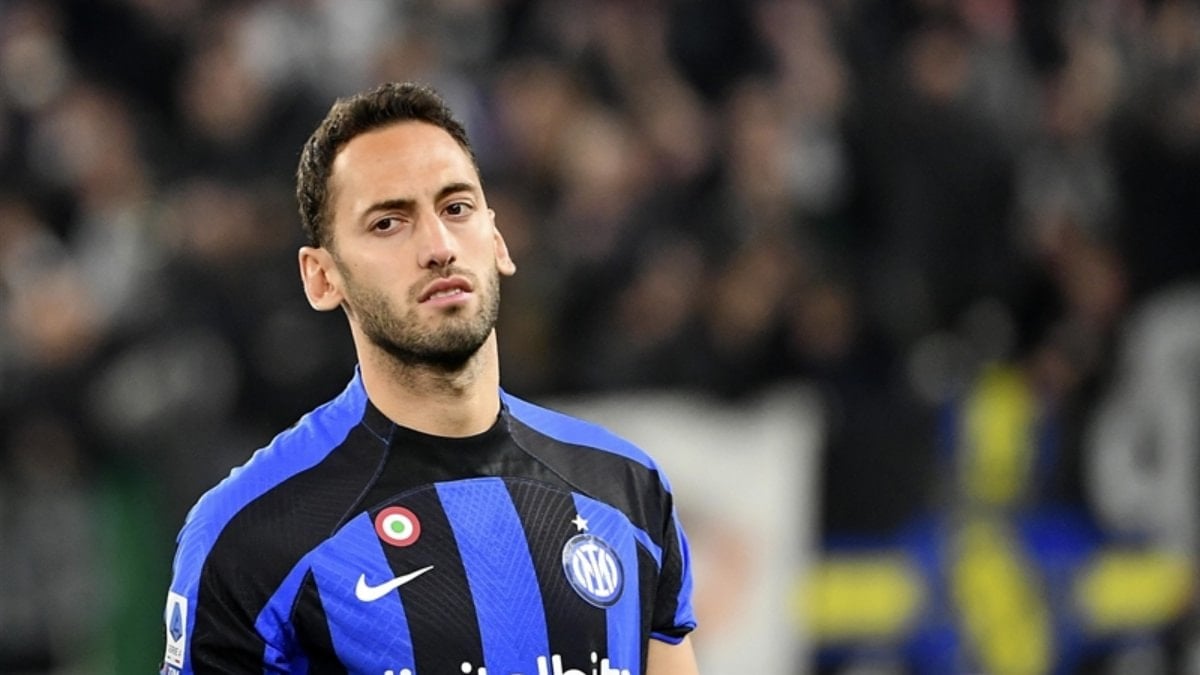 Hakan Çalhanoğlu’nun geleceği netleşti: İnter’de mutlu, Galatasaray gündemde yok