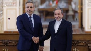 Hakan Fidan, İranlı mevkidaşıyla görüştü