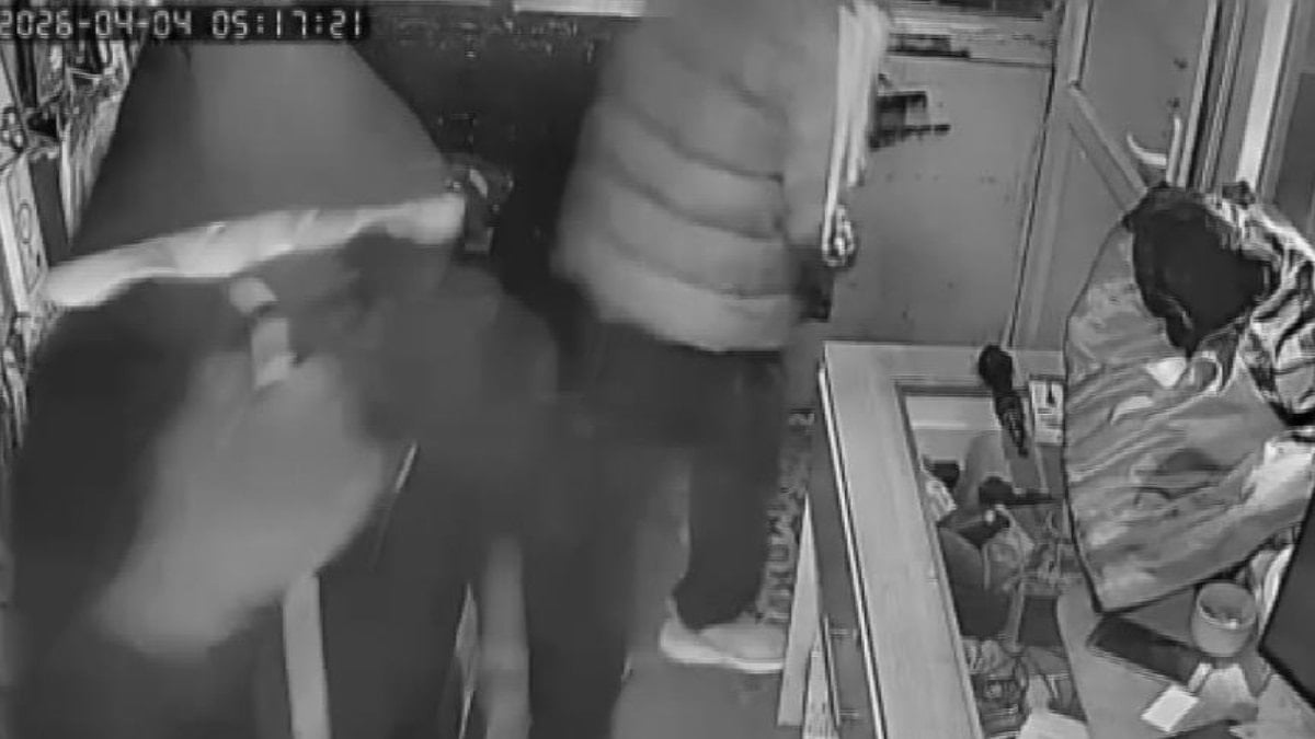 Hatay’da 2 hırsız 150 bin TL değerindeki cihazları çaldı