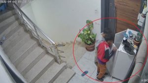 Hatay’da çalınan ayakkabılarının peşine düştü: Hırsızların evinde onlarcasıyla karşılaştı