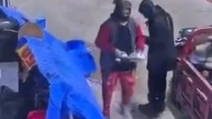 Hatay’da prefabrik çarşıda ayakkabı hırsızlığı