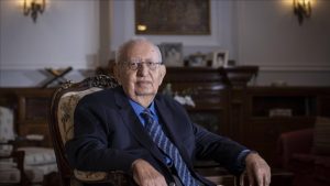 Hüsamettin Cindoruk hayatını kaybetti