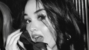 Hüsnü Şenlendirici’nin kızı Naz Şenlendirici son haliyle gündem oldu