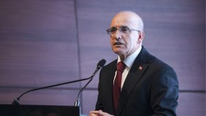 “İhracat, jeopolitik gelişmeler ve olumsuz takvim etkisiyle geriledi”