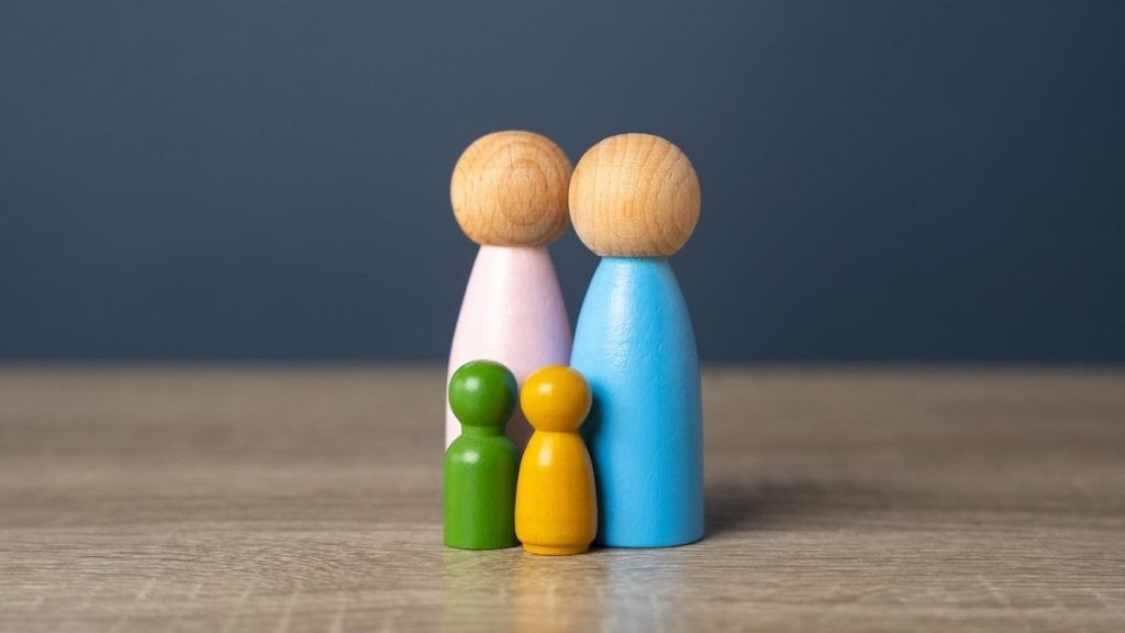 İlişkilerde roller çocuklukta mı yazılıyor? İlk çocuk ve son çocuk dengesi