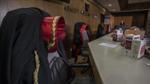 İmamoğlu çıkar amaçlı suç örgütü davasında 18 sanık tahliye edildi