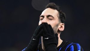 Inter’in Hakan Çalhanoğlu kararı: Sözleşmesini uzatmak istiyorlar!