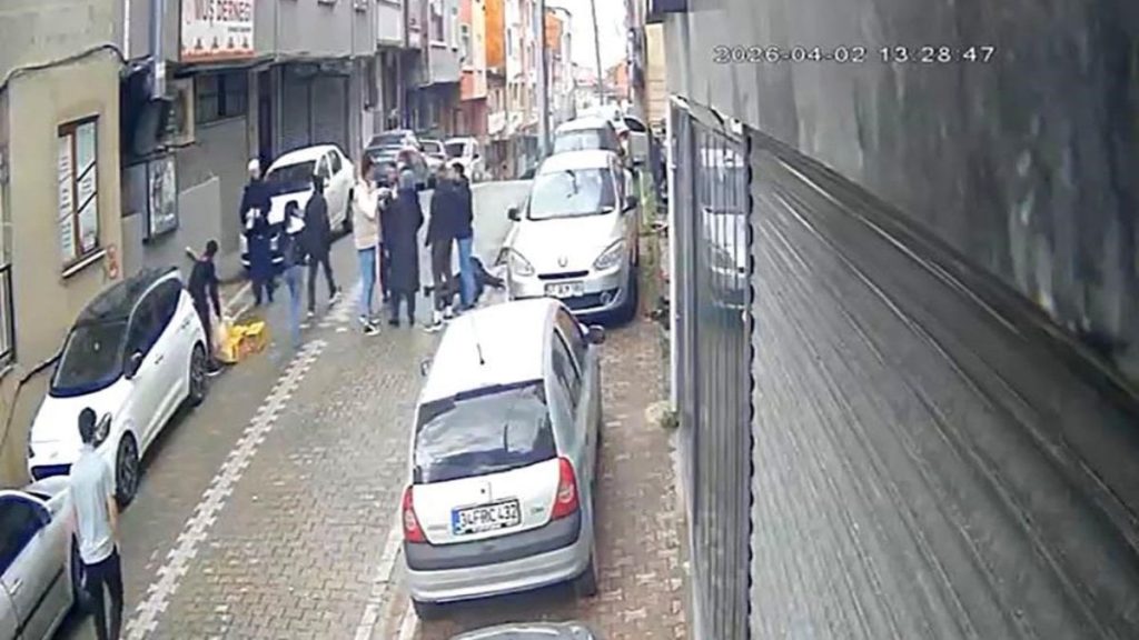 İstanbul’da bir kadını bayıltana kadar dövdüler