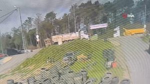 İstanbul’da hafriyat kamyonunun çarptığı kadın hayatını kaybetti