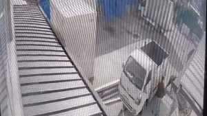 İstanbul’da iş yerinden 300 bin liralık kablo çaldı