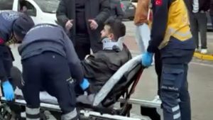 İstanbul’da kadın sürücü tartıştığı motokuryenin üzerine araç sürdü