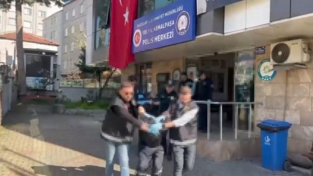 İstanbul’da kavgaya müdahale eden 2 polis yaralandı