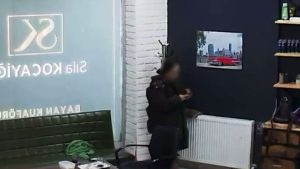 İstanbul’da kuaförde 2 bin liralık işlem yaptıran kadın hesap ödemeden kaçtı