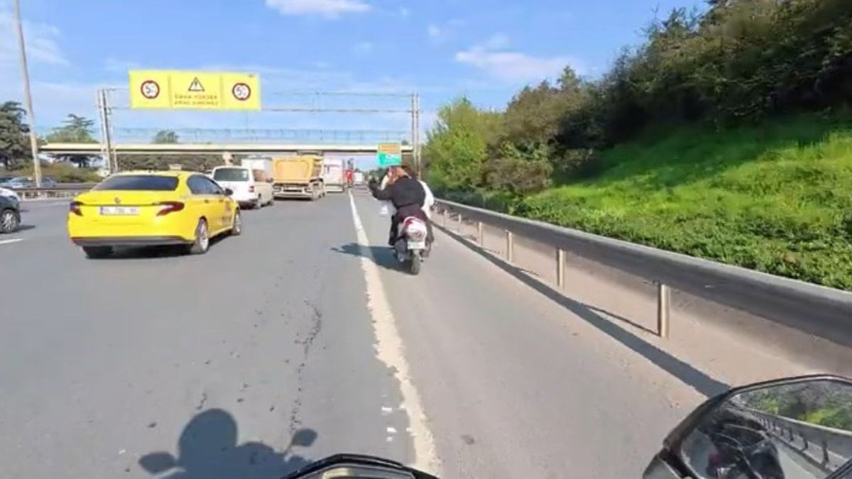 İstanbul’da motosiklet sürücüsü arkadan oturan kadının saçını çekince ölümden döndüler