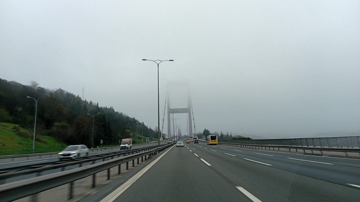 İstanbul’da sis etkisini gösteriyor