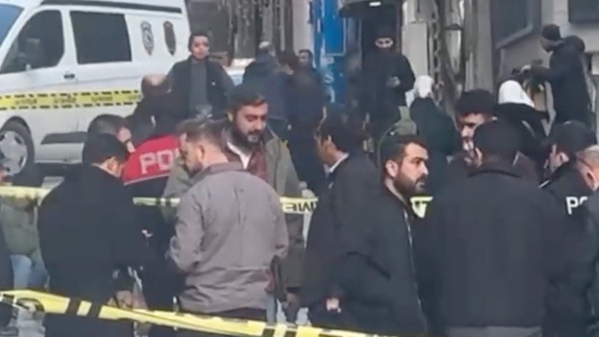 İstanbul’da sokak ortasında silahlı saldırıya uğrayan kurye kurtarılamadı