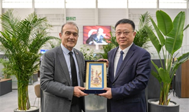 İzmir Büyükşehir Belediyesi Qingdao Belediyesi’ni konuk etti