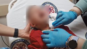 İzmir’de parkta dehşet: 2 yaşındaki çocuğu boğazından bıçakladı