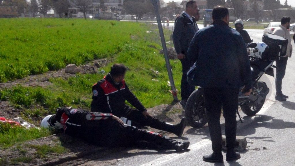 Kahramanmaraş’ta 17 yaşındaki otomobille polislere çarptı