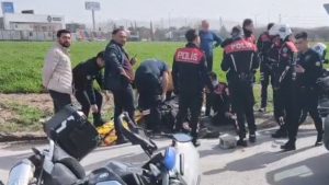 Kahramanmaraş’ta ehliyetsiz sürücü, kendisini durdurmak isteyen polisleri ezdi