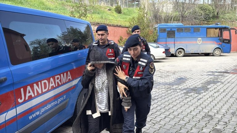 Karabük’te tartıştığı kocasını av tüfeğiyle başından vurdu: Gözaltına alındı