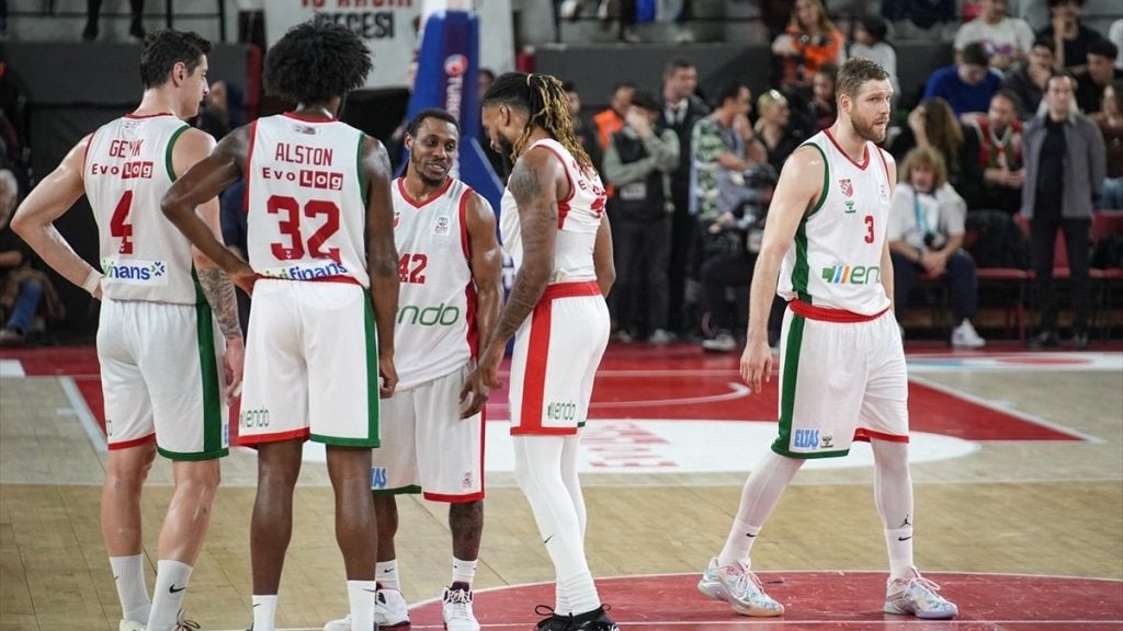 Karşıyaka Başkanı Cicibaş’tan basketbol takımına destek çağrısı