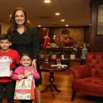 Karşıyaka Belediyesi yılın kitap tutkunlarını seçti