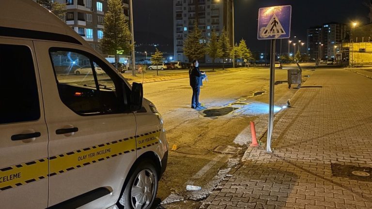 Kayseri’de bıçaklı kavgada ağabey-kardeş yaralandı: 2 yaralı