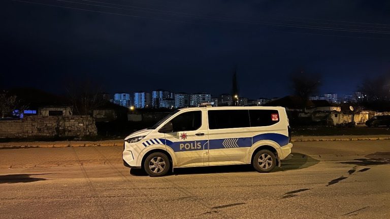 Kayseri’de iki grup arasındaki bıçaklı kavgada 2 kardeş yaralandı