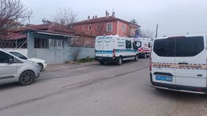 Kırıkkale’de iki oğlunun bıçak ve nacakla saldırdığı baba hayatını kaybetti