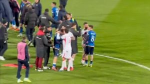 Kosova maçı sonrası yürek ısıtan görüntüler