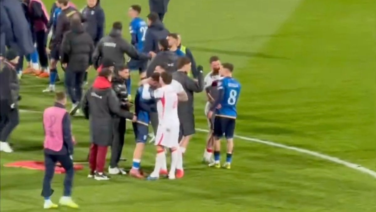 Kosova maçı sonrası yürek ısıtan görüntüler