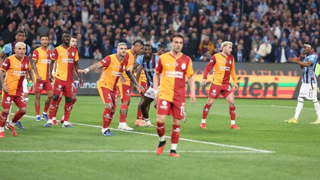 Lider Galatasaray, Trabzon’dan puansız döndü