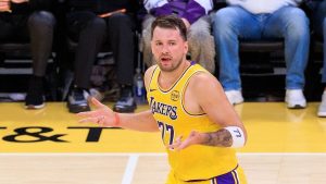 Luka Doncic, normal sezonu kapattı