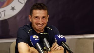 Mert Hakan Yandaş’tan teşekkür mesajı