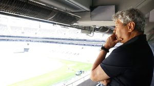 Mircea Lucescu son maçına Dolmabahçe’de çıktı